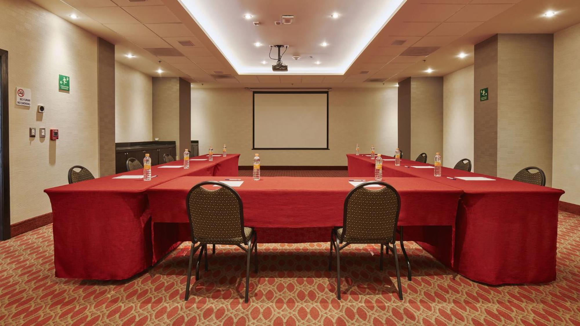 Holiday Inn Express & Suites Chihuahua Juventud By Ihg Εξωτερικό φωτογραφία