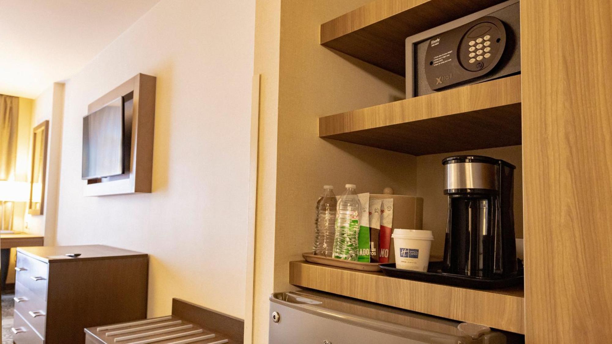 Holiday Inn Express & Suites Chihuahua Juventud By Ihg Εξωτερικό φωτογραφία