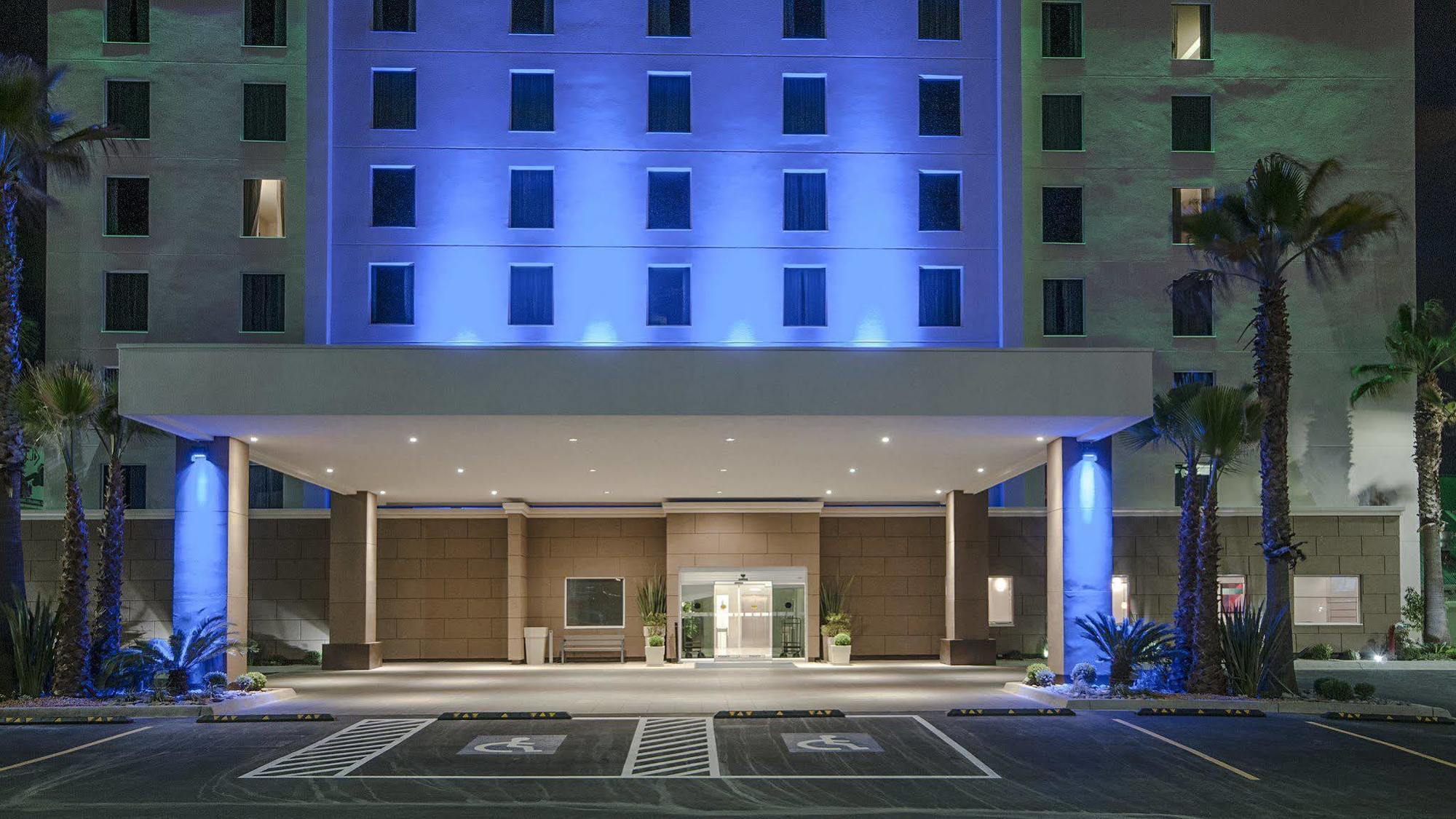 Holiday Inn Express & Suites Chihuahua Juventud By Ihg Εξωτερικό φωτογραφία