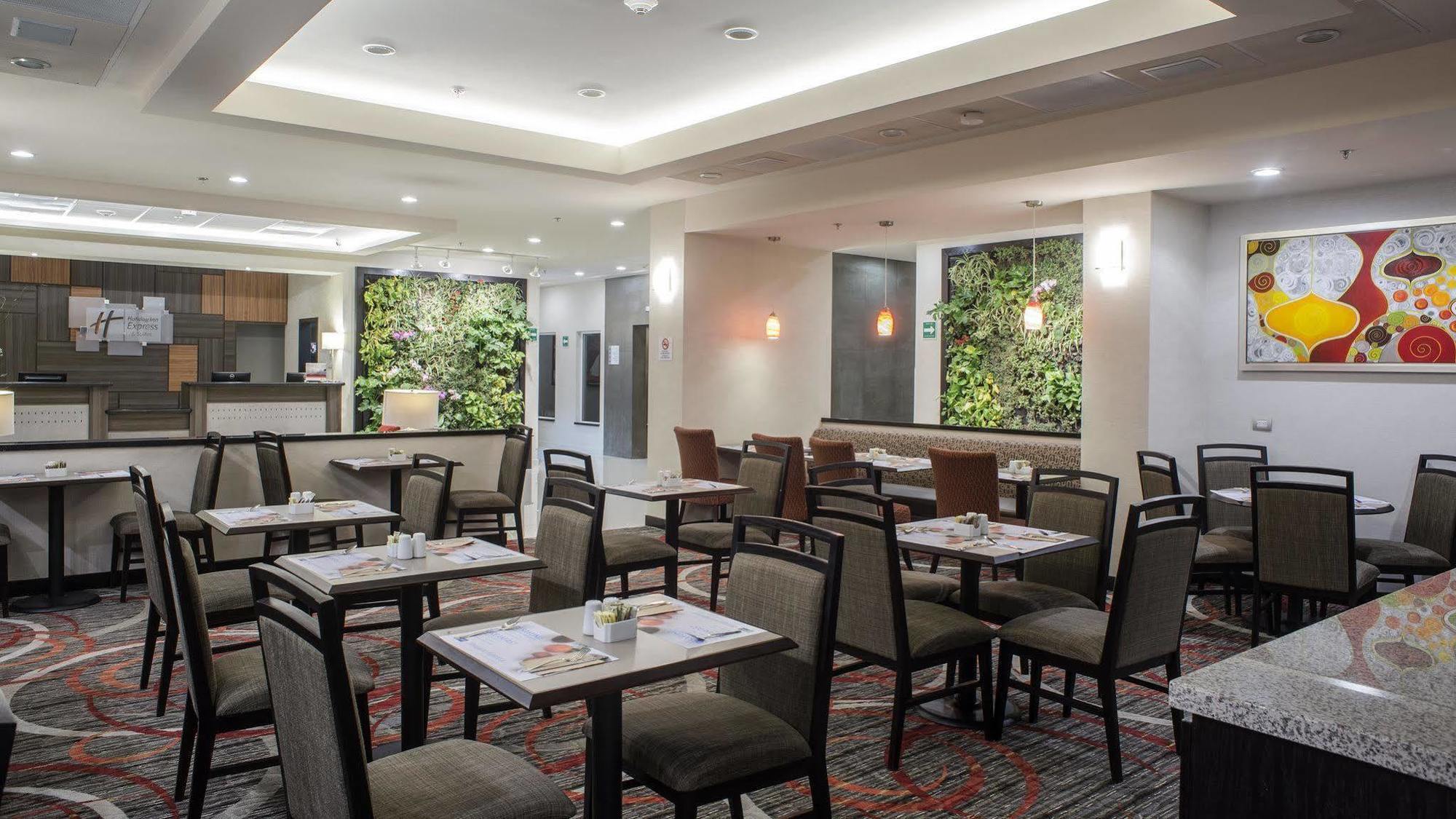 Holiday Inn Express & Suites Chihuahua Juventud By Ihg Εξωτερικό φωτογραφία